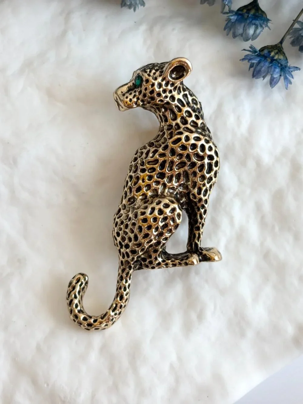 Jaguar Cheetah Big Cat Gold Toned Textured 3D Vintage Inspired Brooch Pin